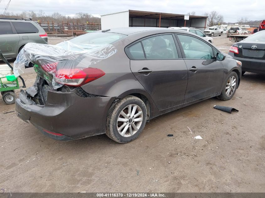 VIN 3KPFL4A71HE006557 2017 KIA FORTE no.4