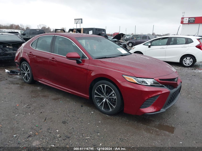 TOYOTA CAMRY SE 2018