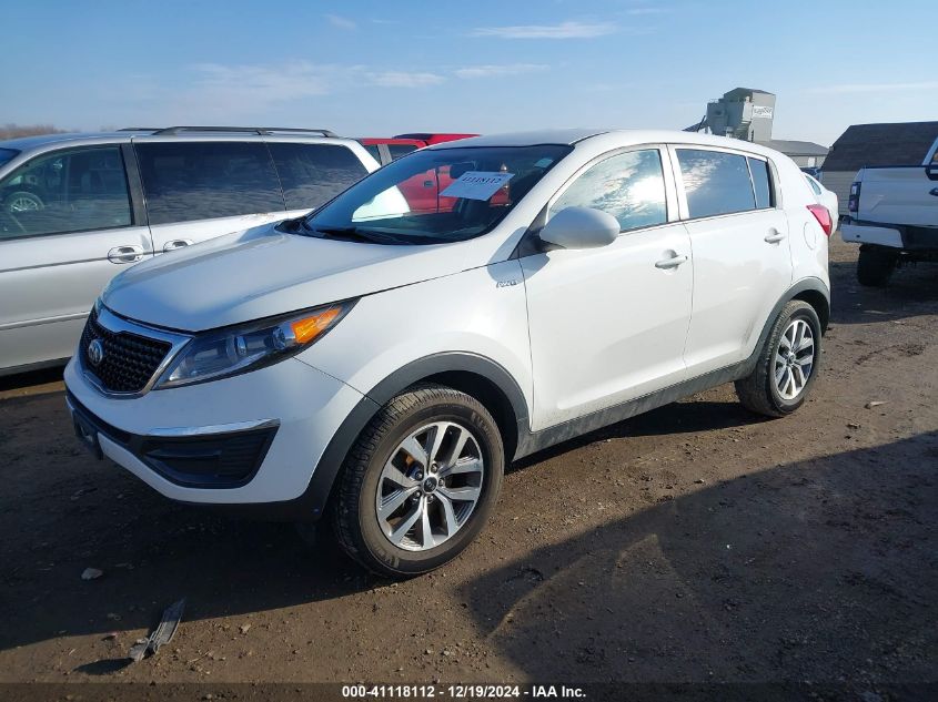 VIN KNDPBCAC8G7879414 2016 KIA Sportage, LX no.2