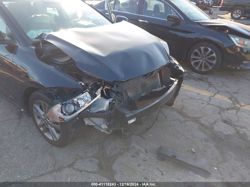 2018 HYUNDAI ELANTRA VIN: 5NPD84LF1JH259280
