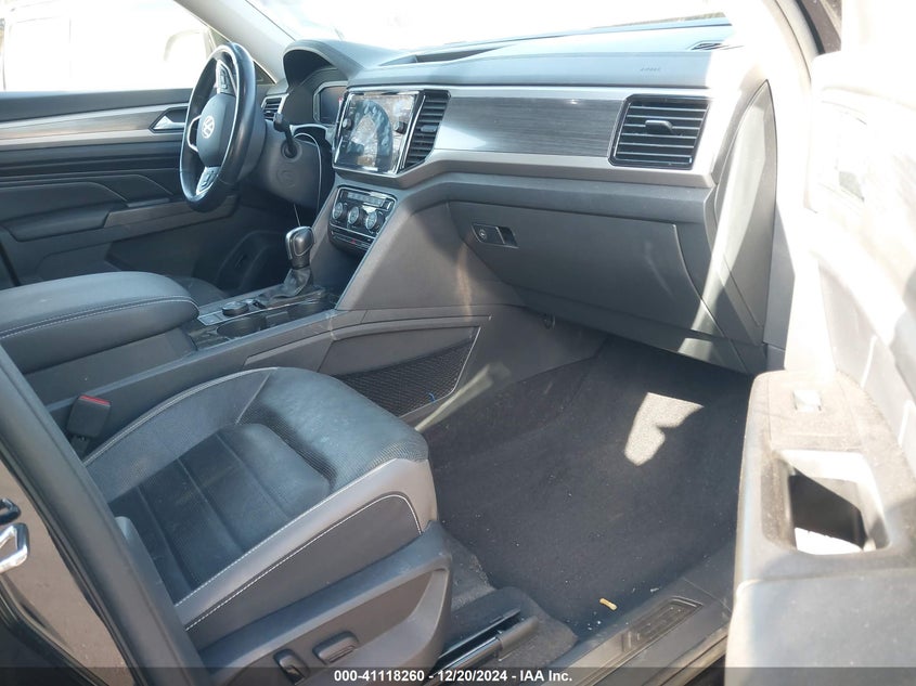 VIN 1V2TR2CA4MC517064 2021 VOLKSWAGEN ATLAS 3.6L V6 SEL PREMIUM