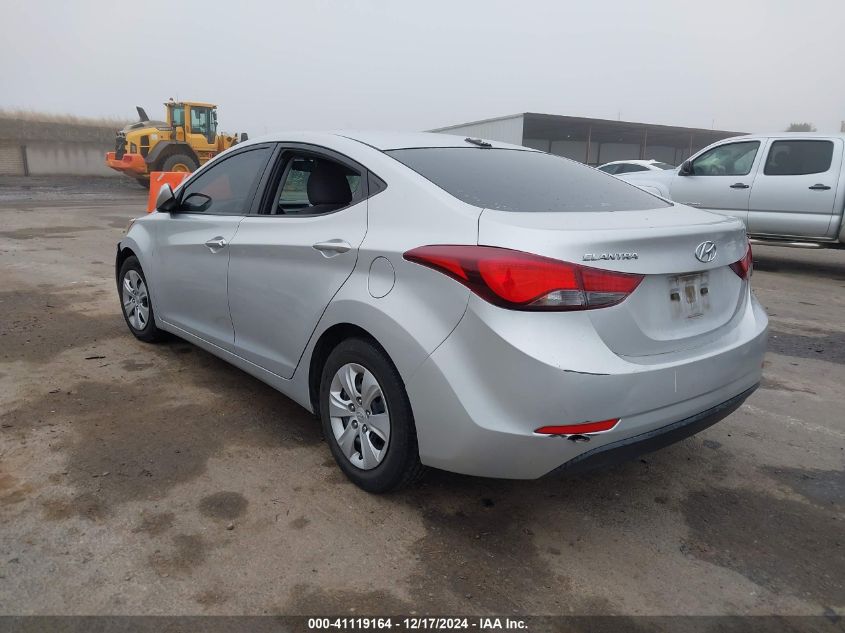 VIN 5NPDH4AE4GH709698 2016 Hyundai Elantra, SE no.3