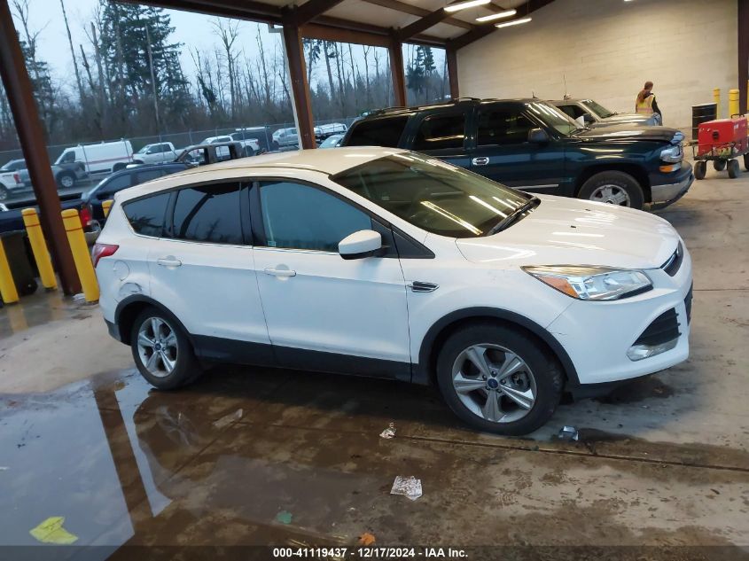 VIN 1FMCU9GX1FUB82510 2015 Ford Escape, SE no.13