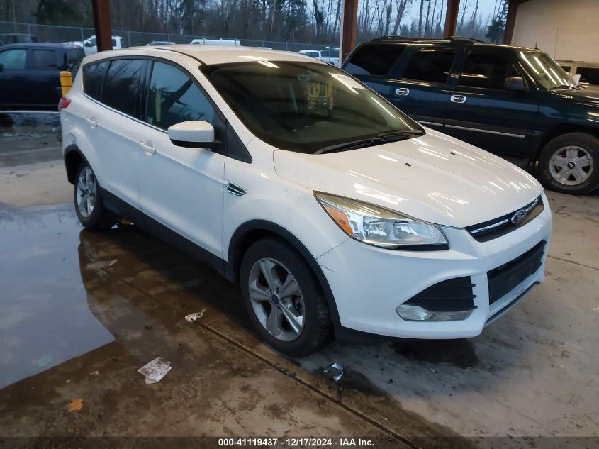 VIN 1FMCU9GX1FUB82510 2015 Ford Escape, SE no.1