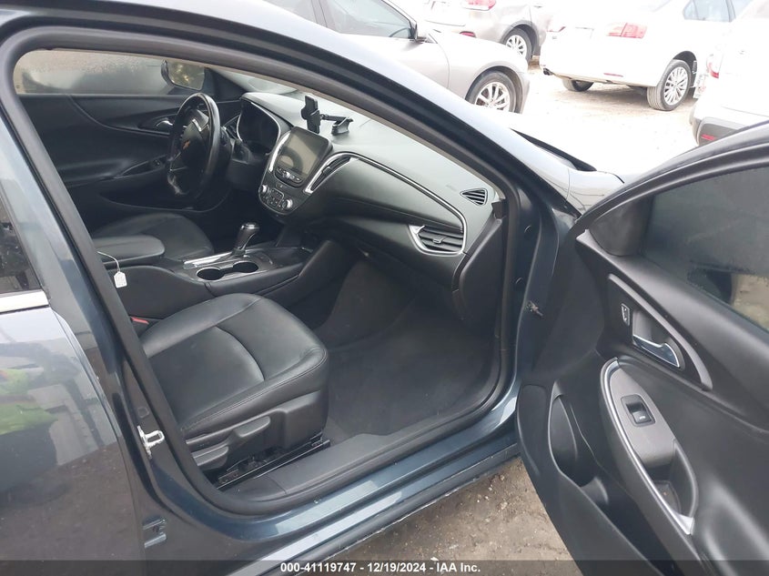 2019 CHEVROLET MALIBU VIN: 1G1ZD5ST1KF111696