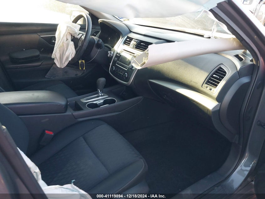 2017 NISSAN ALTIMA VIN: 1N4AL3AP1HN343879