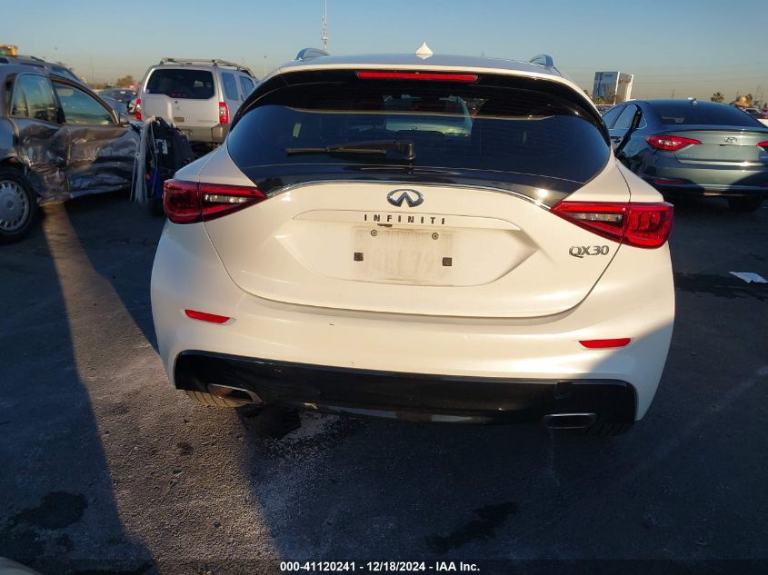 VIN SJKCH5CPXKA008581 2019 Infiniti QX30, Luxe no.17