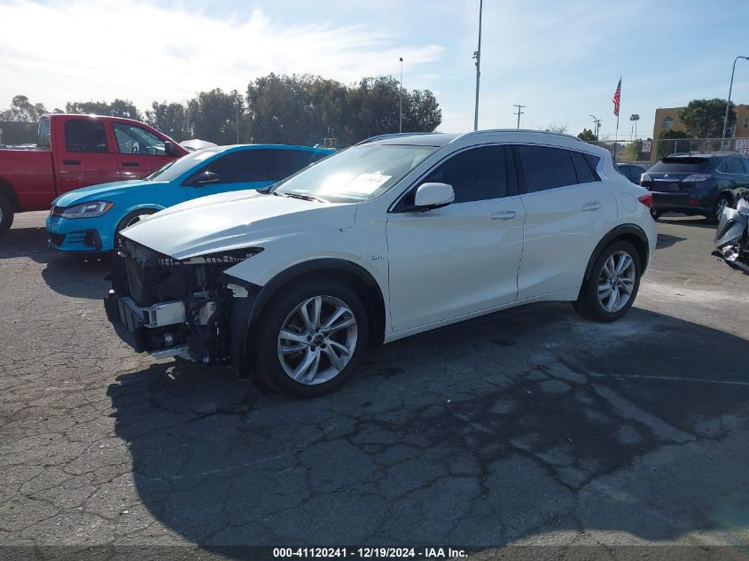 VIN SJKCH5CPXKA008581 2019 Infiniti QX30, Luxe no.2