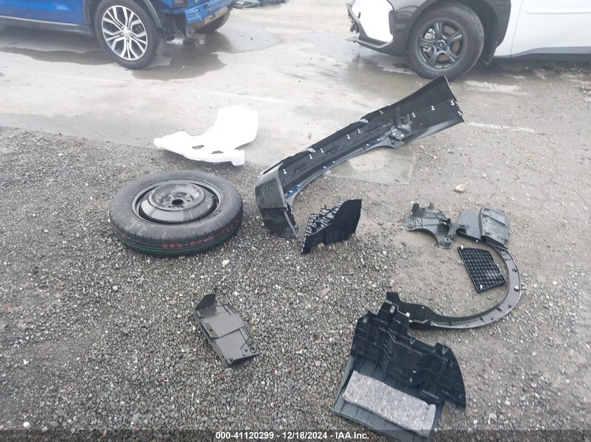 2018 TOYOTA RAV4 HYBRID LE - JTMRJREVXJD237716