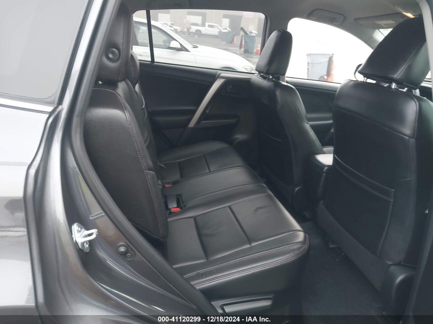 2018 TOYOTA RAV4 HYBRID LE - JTMRJREVXJD237716