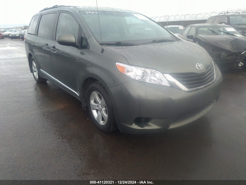 Vin: 5tdkk3dc5ds363924, lot: 41610497, toyota sienna le v6 8 passenger 2013 img_1