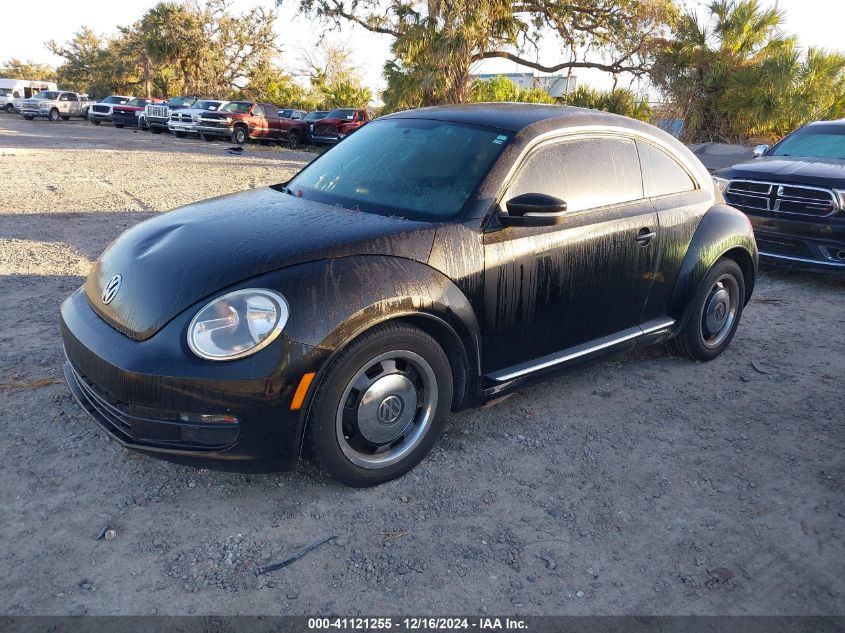 VIN 3VWF17AT0FM611822 2015 VOLKSWAGEN BEETLE no.2