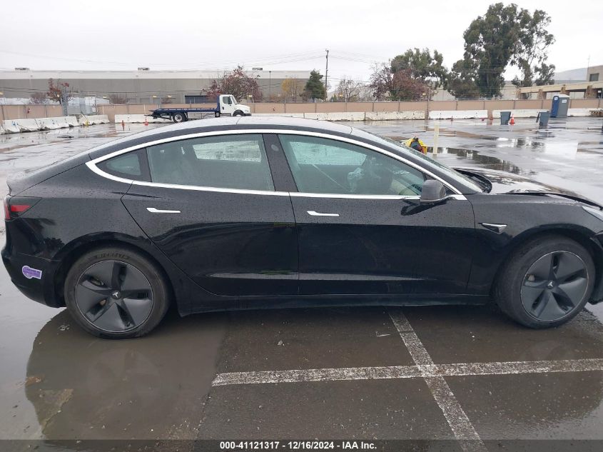 2018 Tesla Model 3 Long Range/Mid Range VIN: 5YJ3E1EA2JF152077 Lot: 41121317