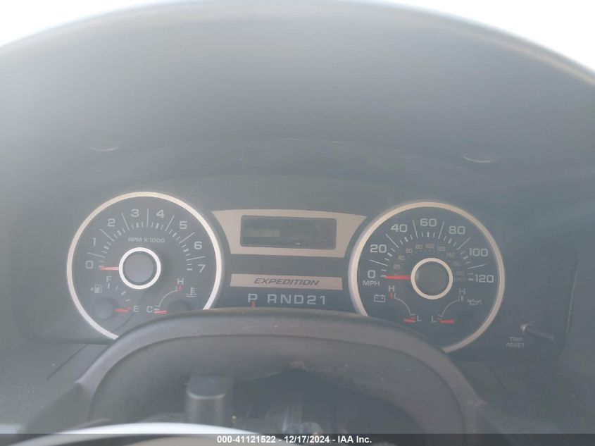 2005 Ford Expedition Eddie Bauer/King Ranch VIN: 1FMPU17585LA49135 Lot: 41121522