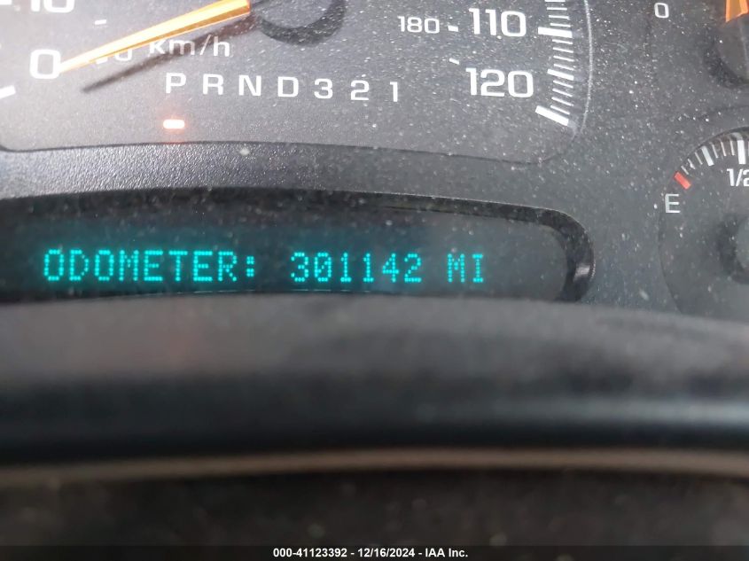 2003 Chevrolet Tahoe Lt VIN: 1GNEC13Z83J214947 Lot: 41123392