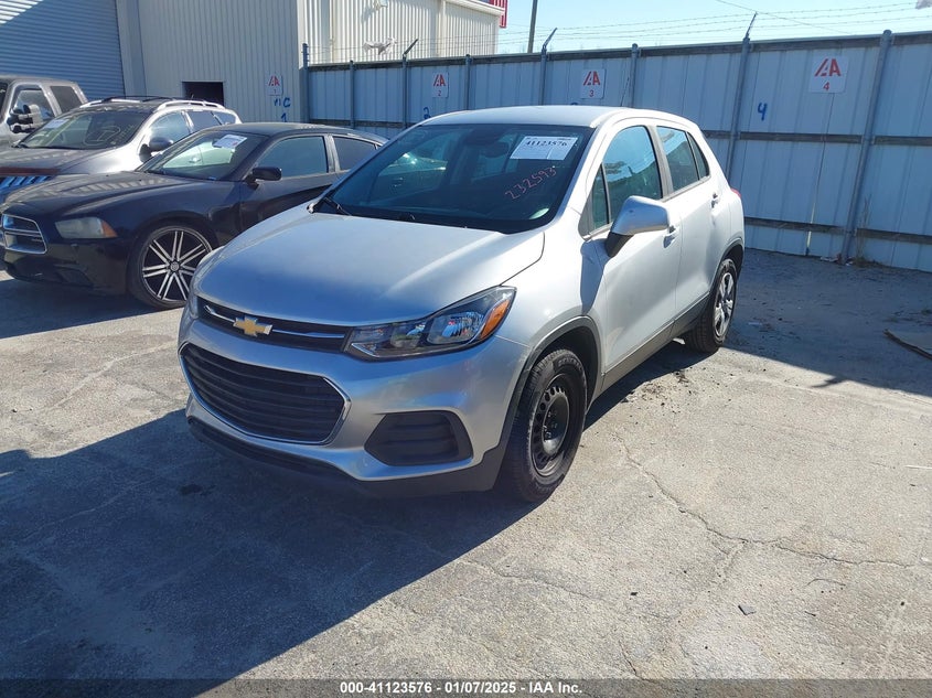 Vin: 3gncjksb2hl232593, lot: 41613755, chevrolet trax ls 20172