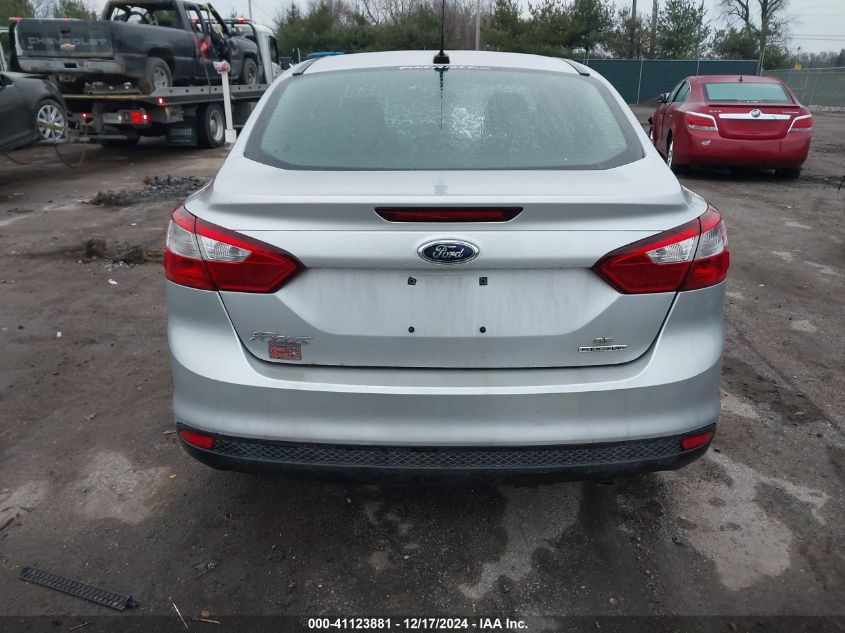 VIN 1FADP3F24EL364490 2014 FORD FOCUS no.16