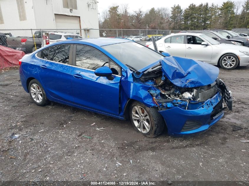 VIN 1G1BE5SM6K7113767 2019 Chevrolet Cruze, LT no.1