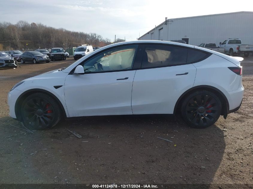 2022 Tesla Model Y Performance Dual Motor All-Wheel Drive VIN: 7SAYGDEF6NF530214 Lot: 41124578