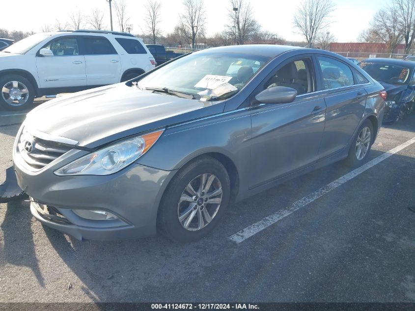 VIN 5NPEB4AC0DH619030 2013 Hyundai Sonata, Gls no.2