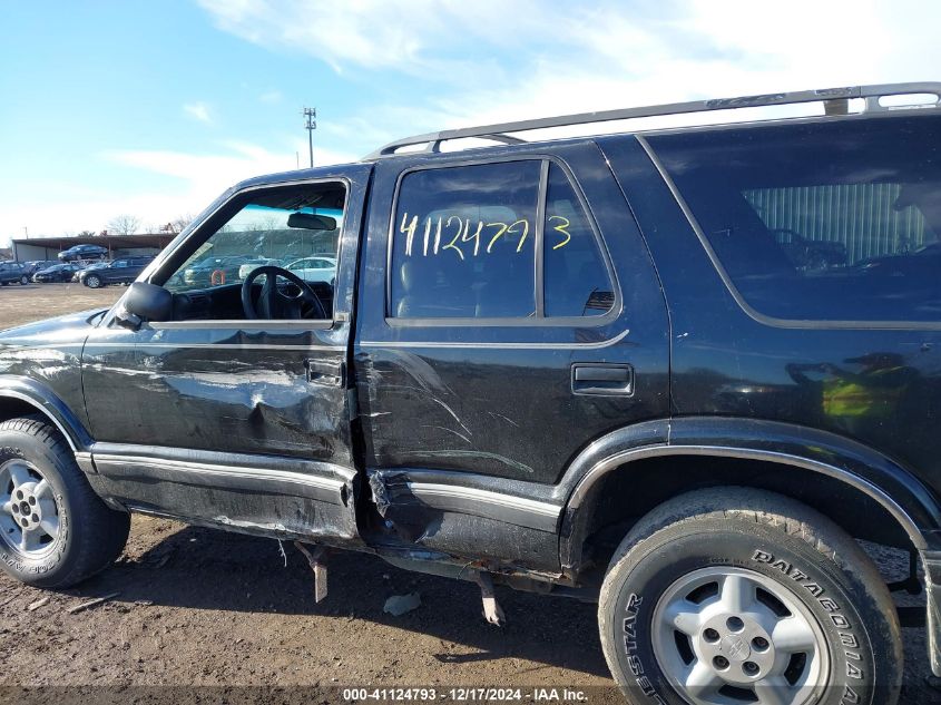 1996 Chevrolet Blazer VIN: 1GNDT13W1T2217703 Lot: 41124793