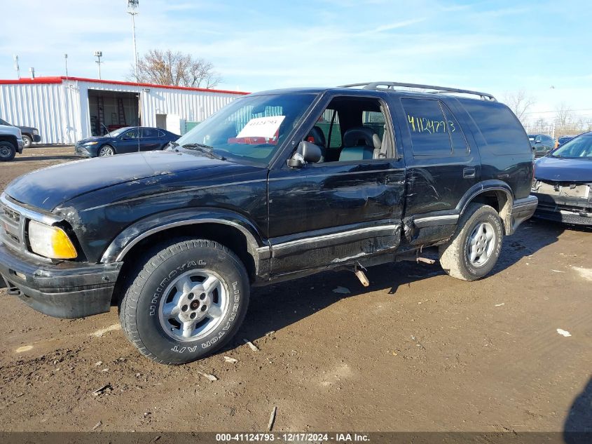 1996 Chevrolet Blazer VIN: 1GNDT13W1T2217703 Lot: 41124793