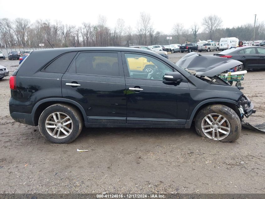 VIN 5XYKT3A6XFG627957 2015 KIA Sorento, LX no.13