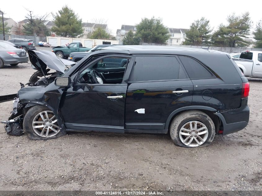 VIN 5XYKT3A6XFG627957 2015 KIA Sorento, LX no.14