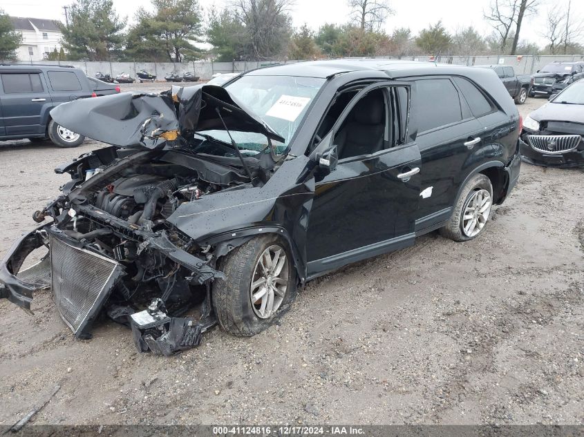 VIN 5XYKT3A6XFG627957 2015 KIA Sorento, LX no.2