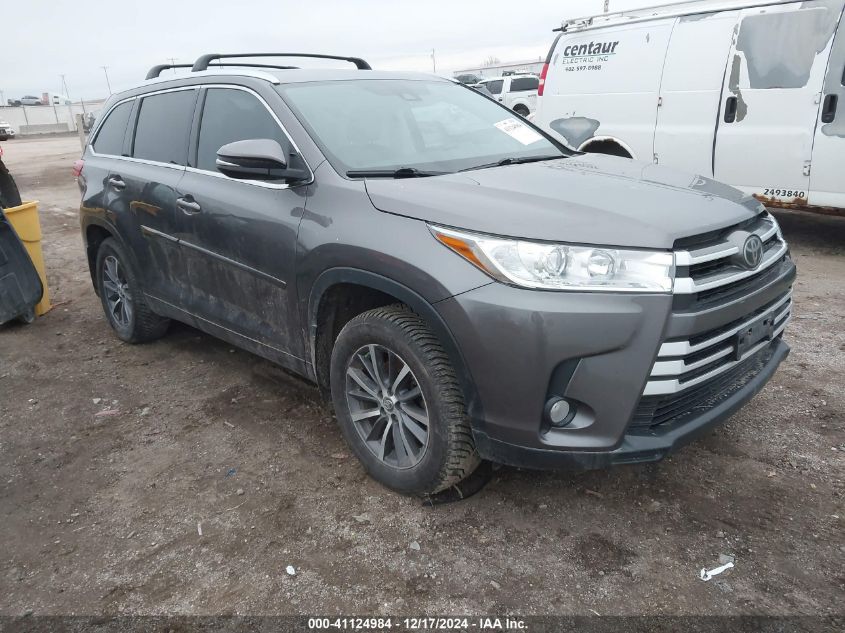 VIN 5TDJZRFH4HS403645 2017 Toyota Highlander, Xle no.1