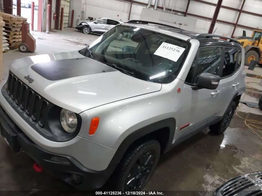 VIN ZACCJBCBXJPG61145 2018 JEEP RENEGADE no.2