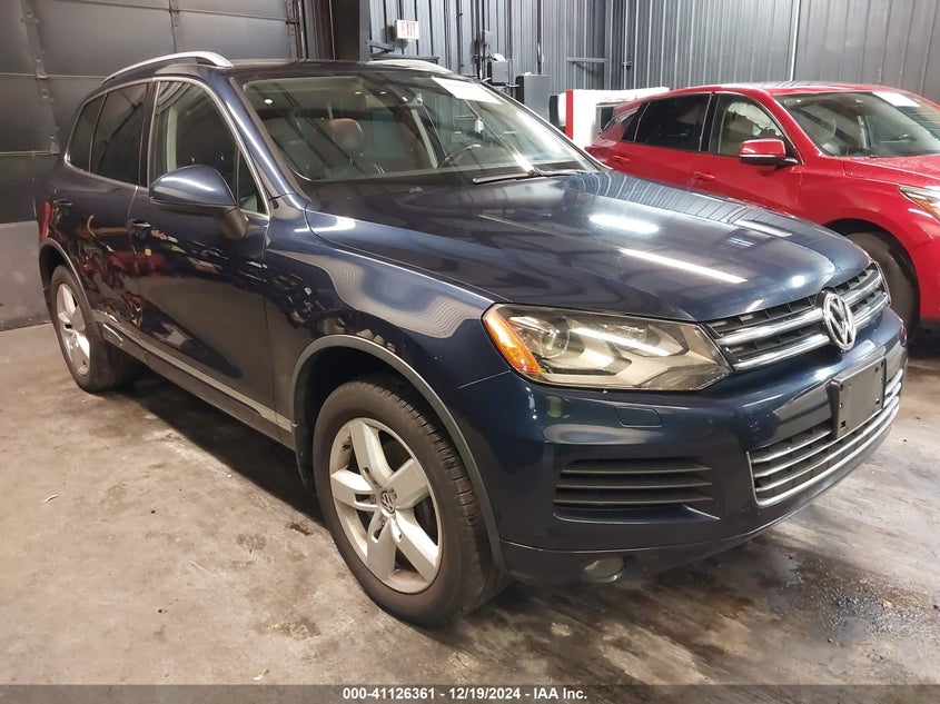 2014 VOLKSWAGEN TOUAREG 3.6L LUX - WVGEF9BP3ED012447