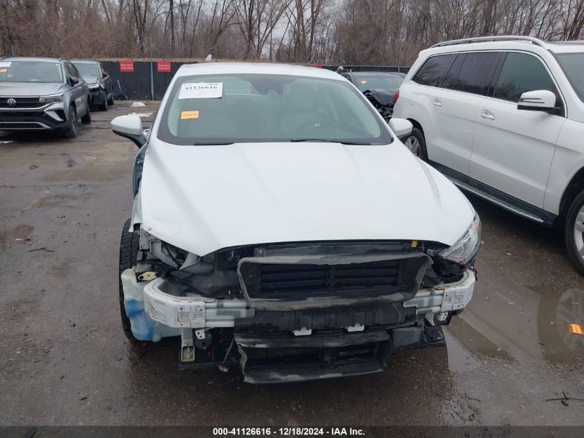 VIN 3FA6P0HD3KR215586 2019 Ford Fusion, SE no.13