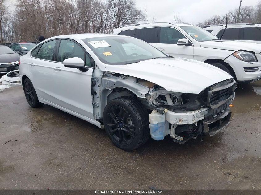 VIN 3FA6P0HD3KR215586 2019 Ford Fusion, SE no.1