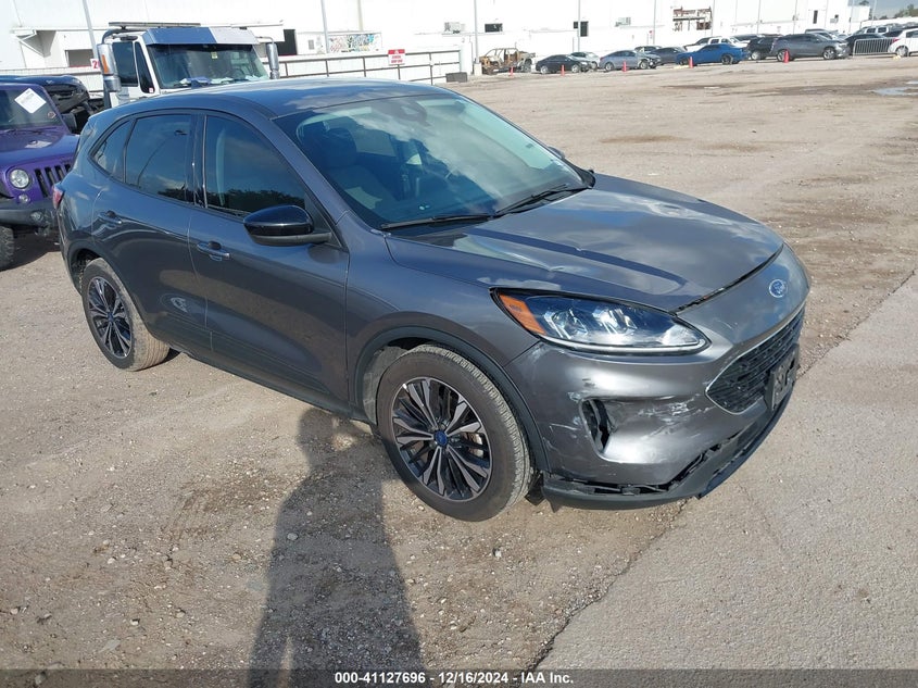 2022 FORD ESCAPE  (VIN: 1FMCU0G60NUB61956)