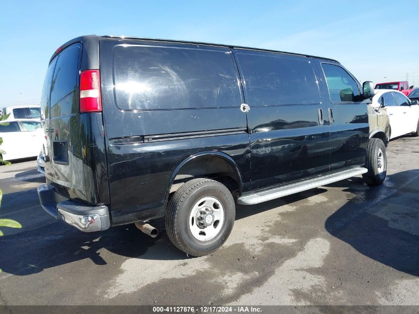 VIN 1GCWGFCF2F1188189 2015 CHEVROLET EXPRESS 2500 no.4