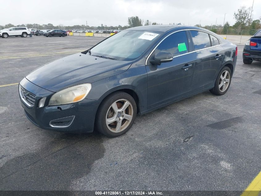 VIN YV1612FS0D2188986 2013 VOLVO S60 no.2