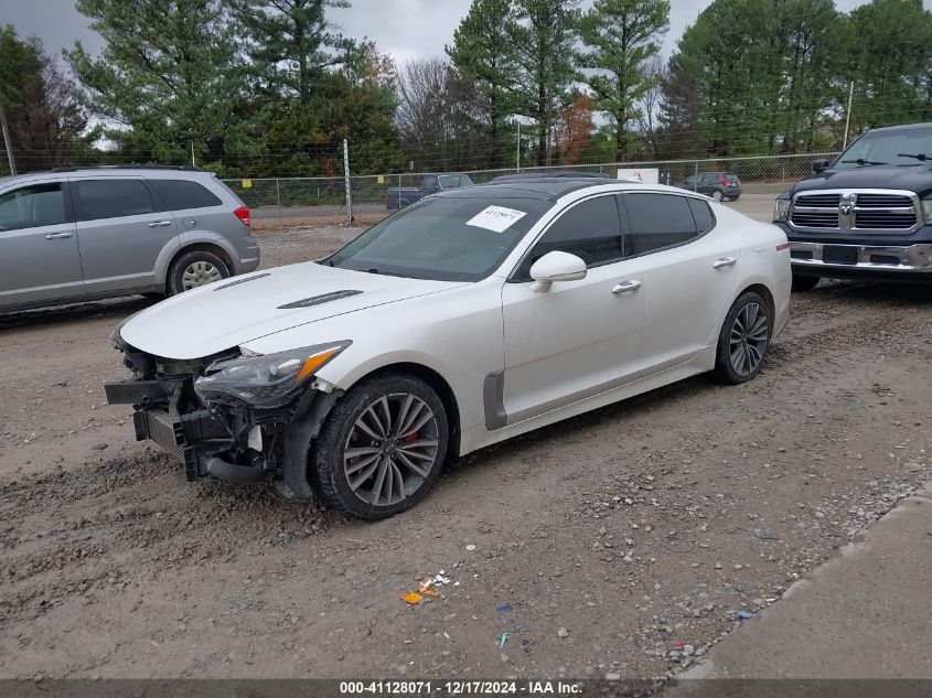 VIN KNAE25LA2J6035359 2018 KIA STINGER no.2