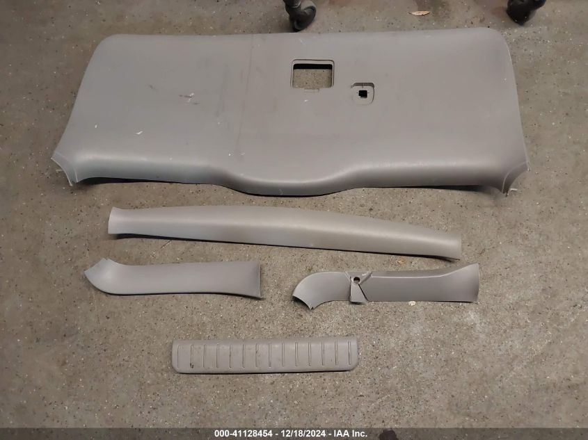 2008 Toyota Sienna VIN: 5TVVK22C28S172575 Lot: 41128454