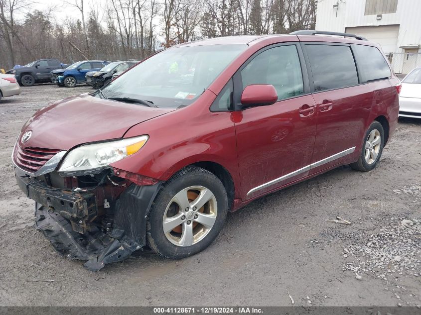 VIN 5TDKK3DC5FS622916 2015 TOYOTA SIENNA no.2