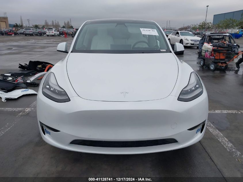 2021 Tesla Model Y Long Range Dual Motor All-Wheel Drive VIN: 5YJYGDEE2MF095744 Lot: 41128741