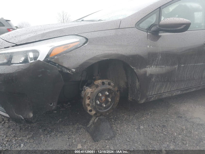 2018 KIA FORTE LX - 3KPFK4A76JE227399