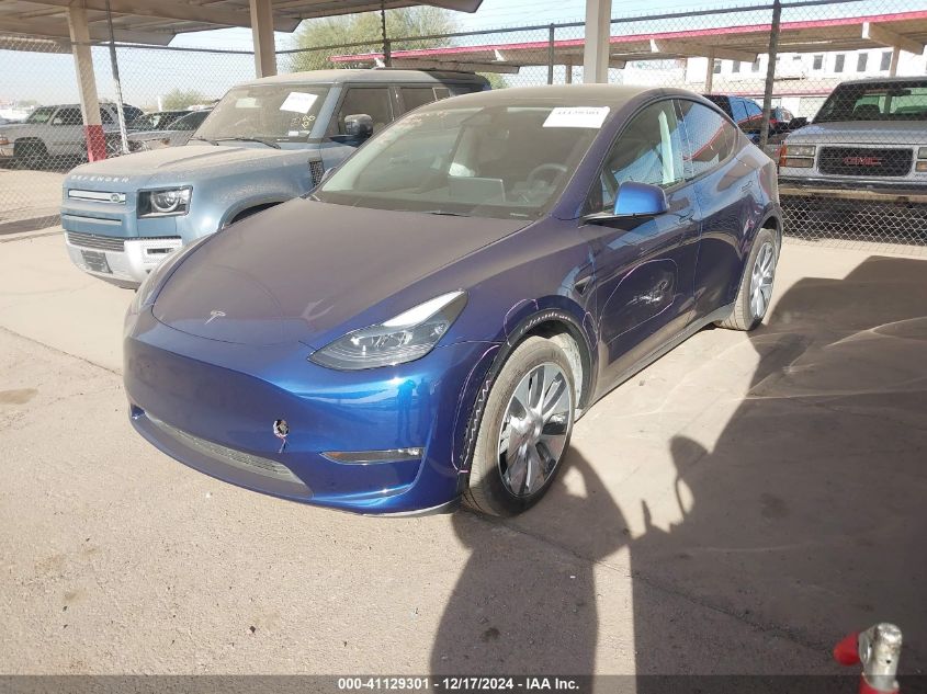 VIN 7SAYGDEE7PF908423 2023 Tesla Model Y, Awd/Long... no.2