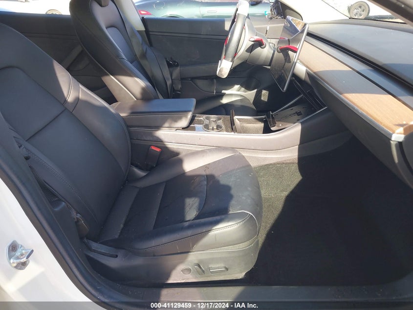 2018 TESLA MODEL 3 VIN: 5YJ3E1EA0JF008351