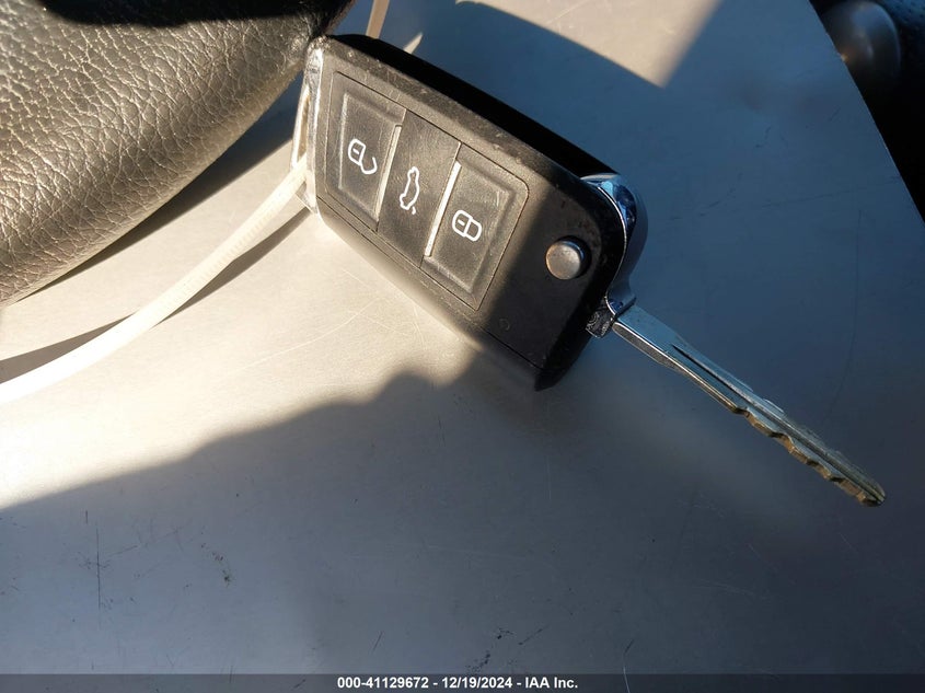 2015 NISSAN ROGUE SELECT S - JN8AS5MT7FW674673