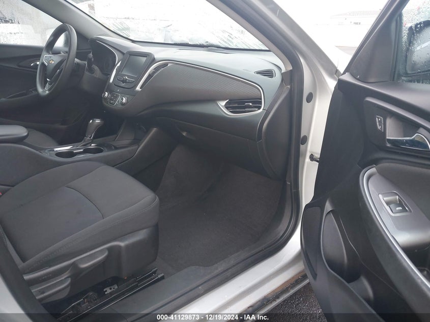 2018 CHEVROLET MALIBU VIN: 1G1ZB5ST0JF158092