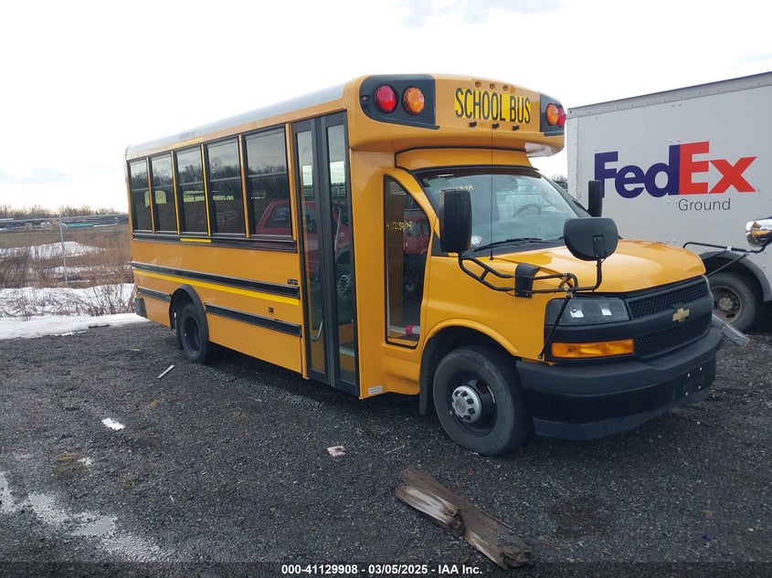 2023 Chevrolet Express 2500
