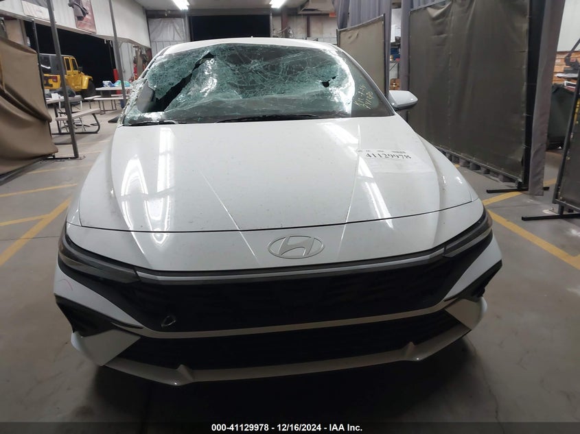 2024 HYUNDAI ELANTRA VIN: KMHLM4DG4RU741270