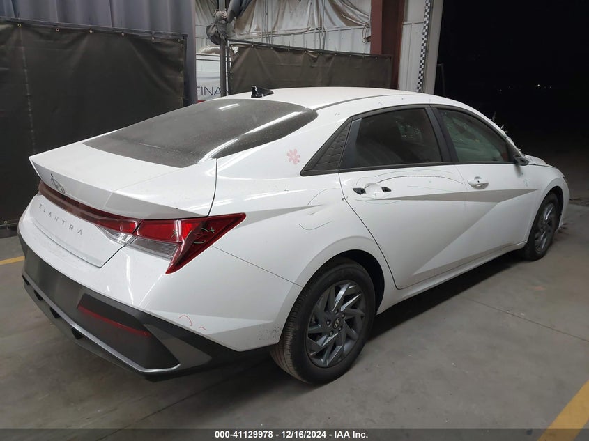 2024 HYUNDAI ELANTRA VIN: KMHLM4DG4RU741270