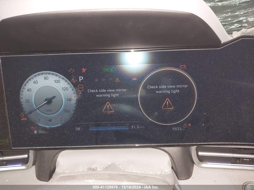 2024 HYUNDAI ELANTRA VIN: KMHLM4DG4RU741270